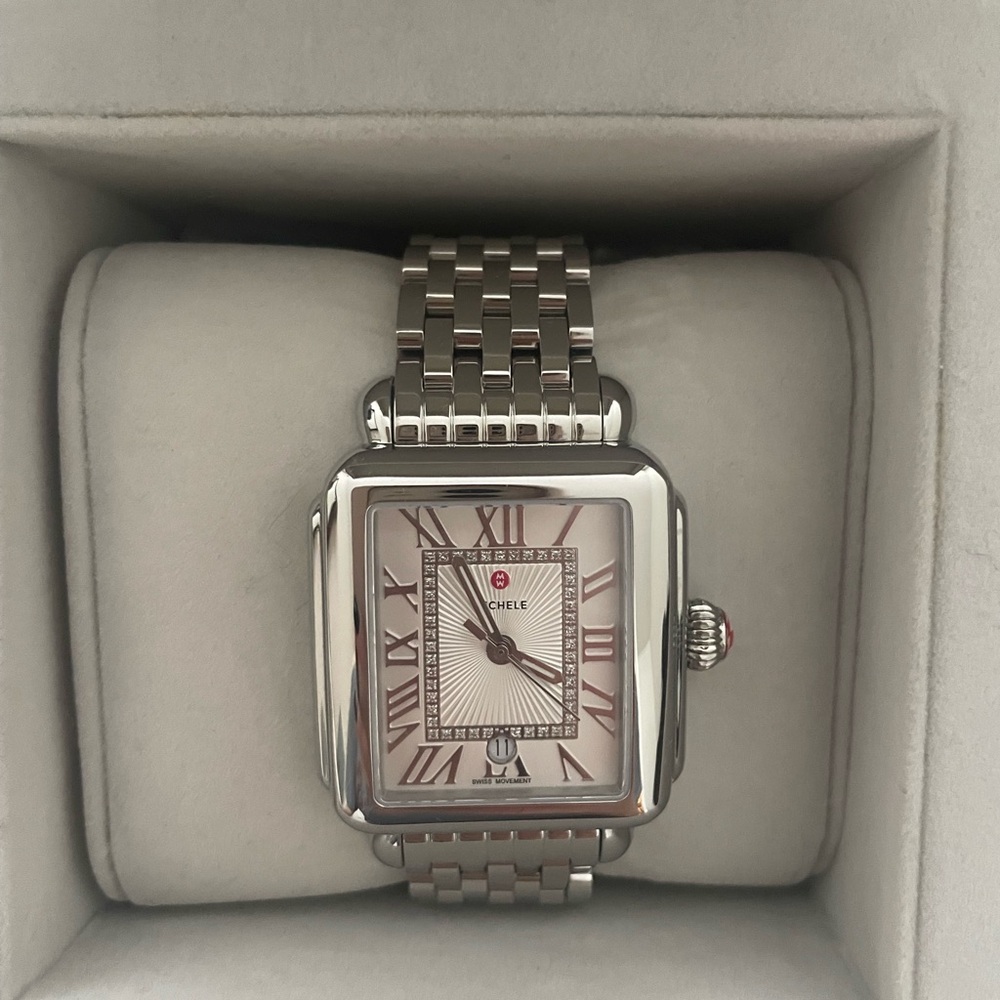 Deco Madison Diamond Silver Sunray Diamond